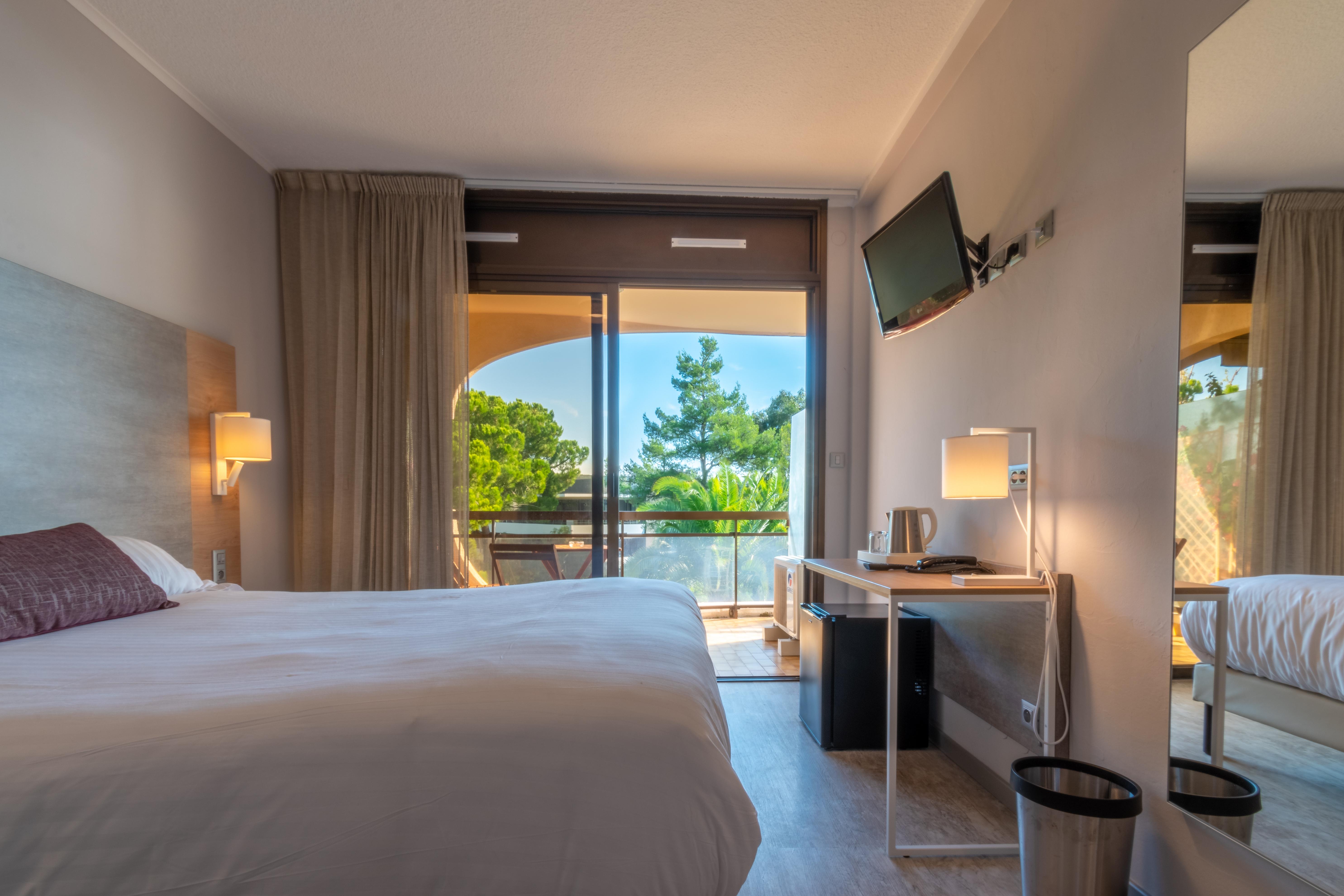 Hotel Bahia Вильнёв-Лубе Экстерьер фото