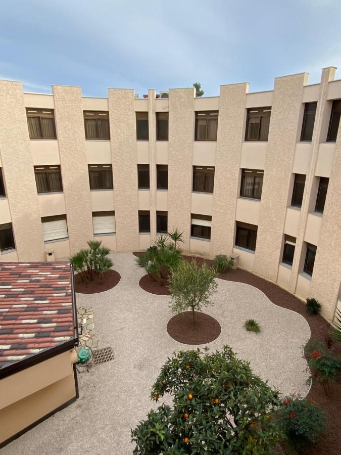 Hotel Bahia Вильнёв-Лубе Экстерьер фото