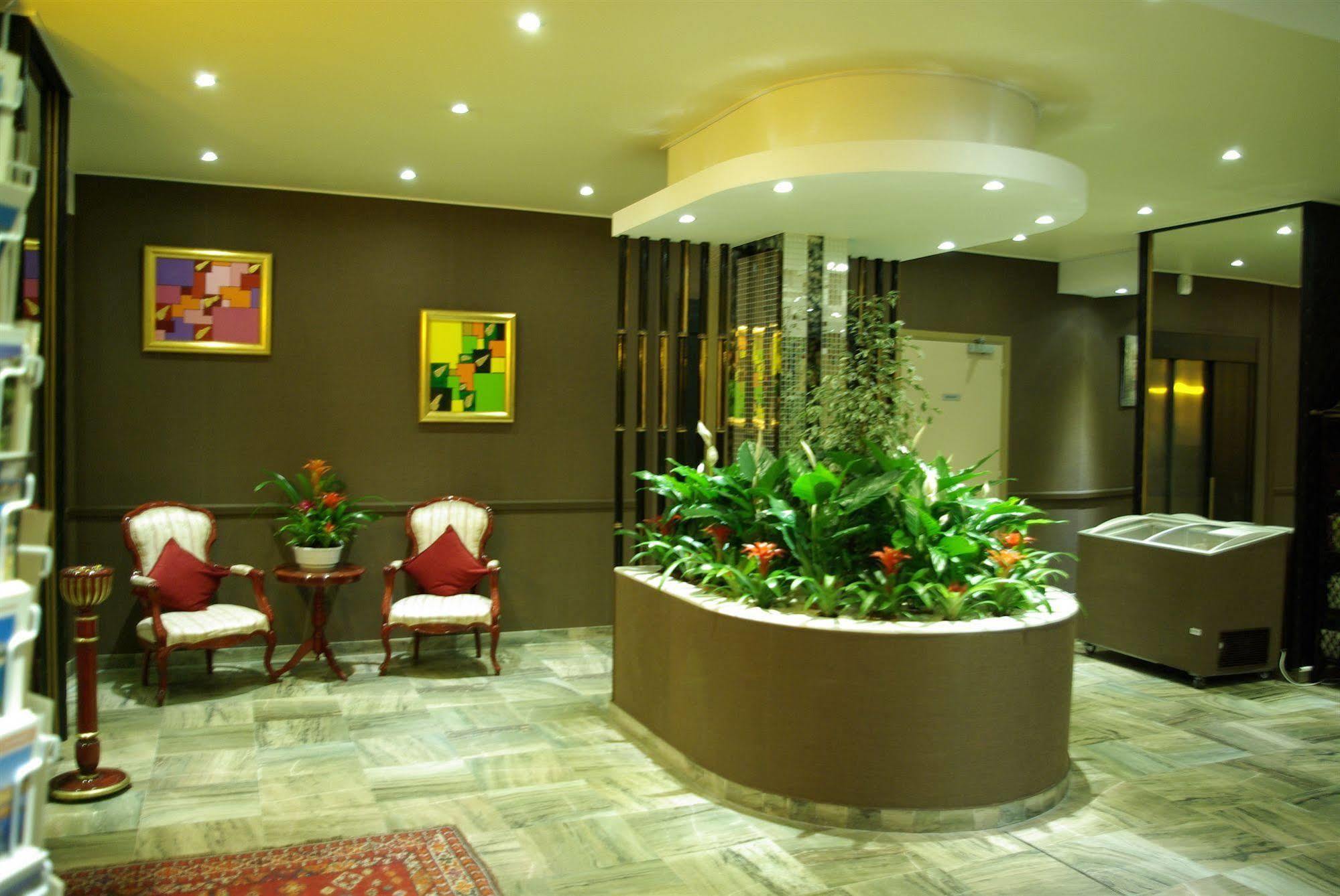 Hotel Bahia Вильнёв-Лубе Экстерьер фото