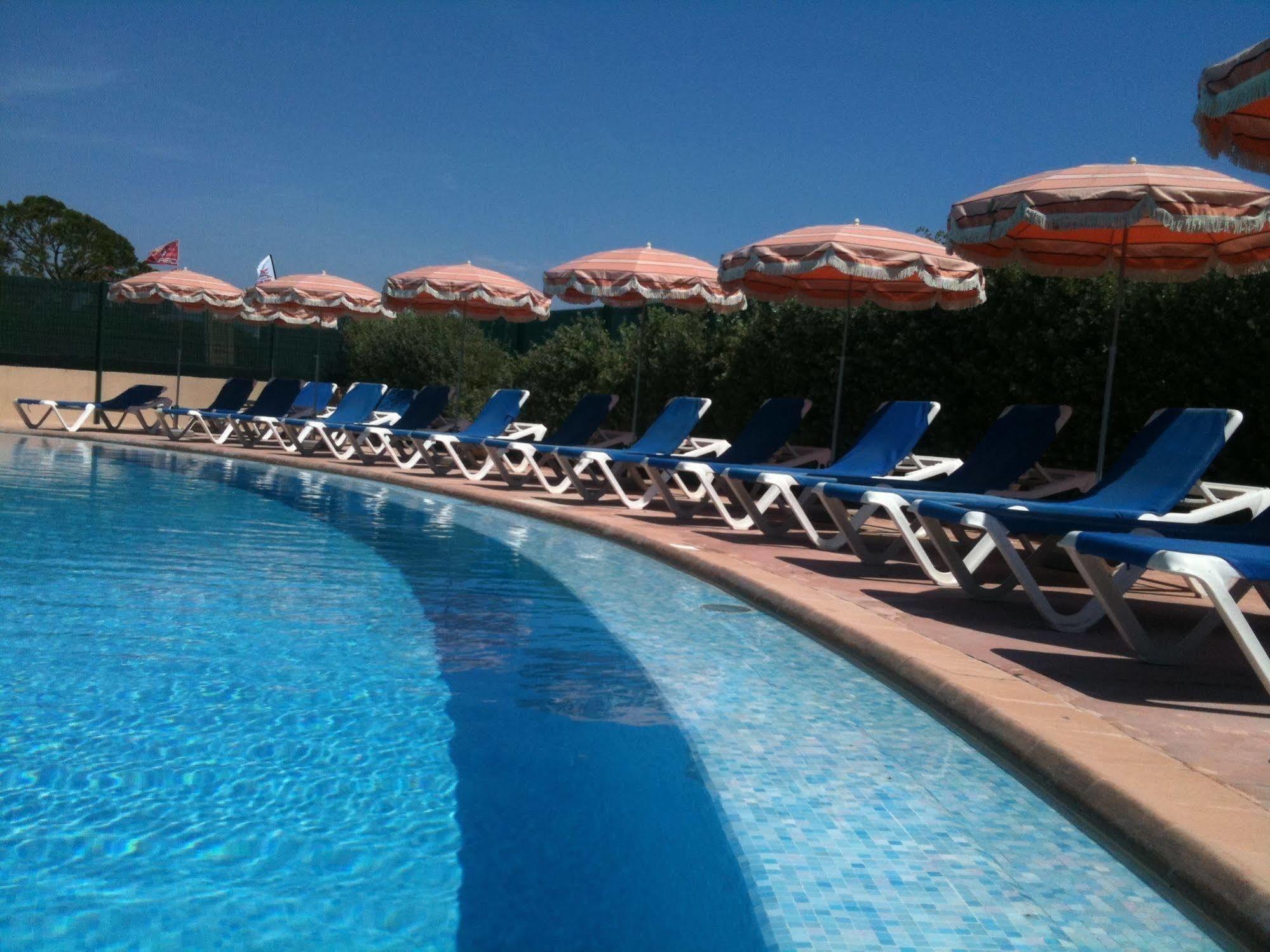 Hotel Bahia Вильнёв-Лубе Экстерьер фото